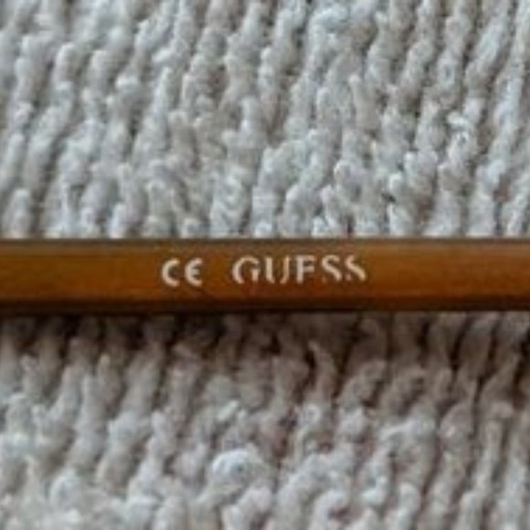 10% OFF - Vintage GUESS Plastic Eyeglass Frames with Clip-on Sun Shades c 1990s - Picture 5 of 14